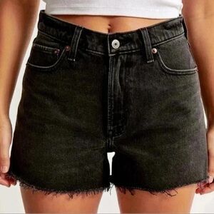 NWT Abercrombie & Fitch ‘90s High Rise Relaxed Cutoff Black Shorts Sz 26 | 2